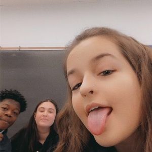 Meet your Posher, Alicia